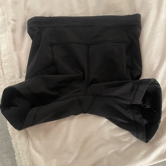 Swift Speed High-Rise Short 6" - size 8 - worn once - Picture 6 of 8